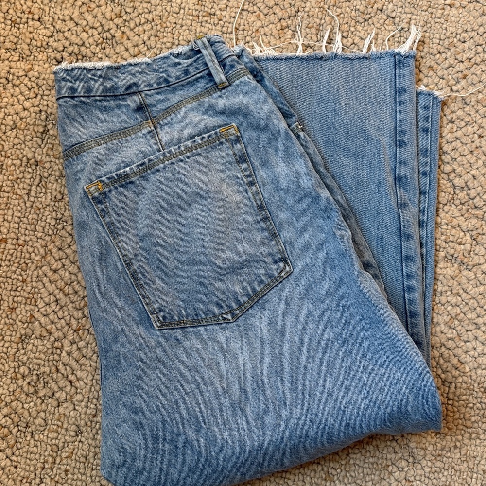 Good American Ripped Ankle Jeans in Light Blue - Picture 10 of 10